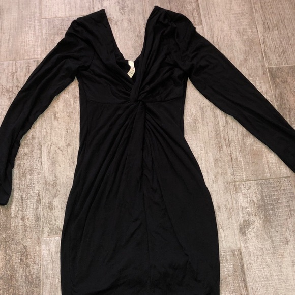 Long sleeve black dress - Picture 2 of 2